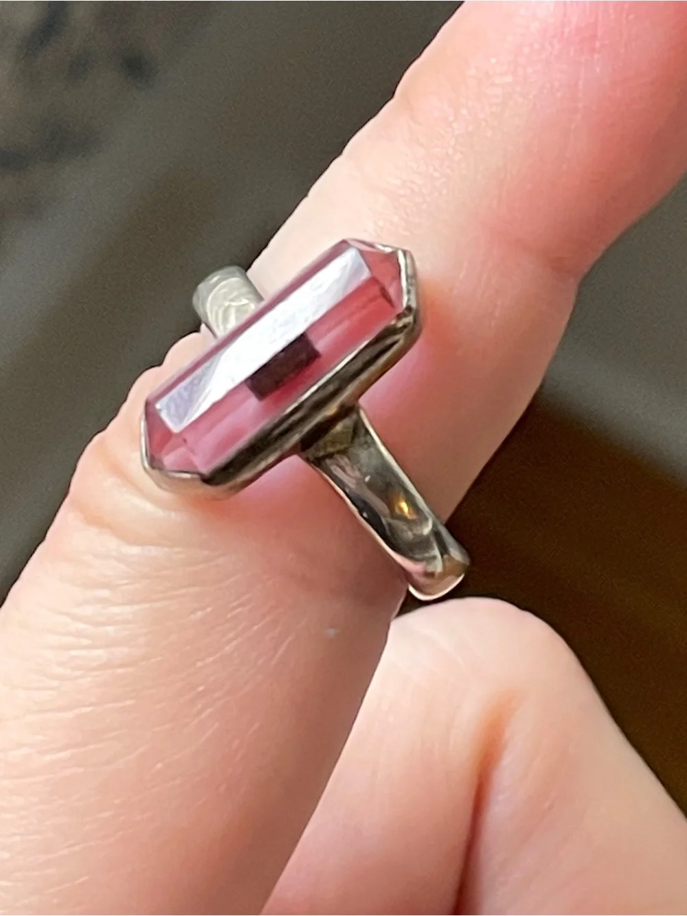 Vintage stamped 925 sterling silver & faceted purple stone ring sz 8.25-8.5